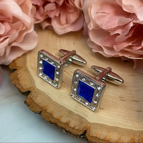 Elegant Blue Kyanite and Silver Crystal Square Cufflinks - Picture 6 of 16